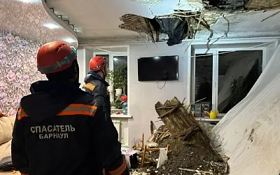 В Барнауле обрушился потолок в жилом доме