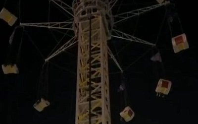 Четырнадцать человек застряли на аттракционное «Стратосфера» на ВДНХ