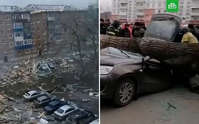 В Сибири бушует ураган: срывает крыши домов, вырывает деревья