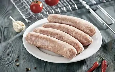 Эксперты Роскачества нашли в магазинах опасные колбаски и купаты