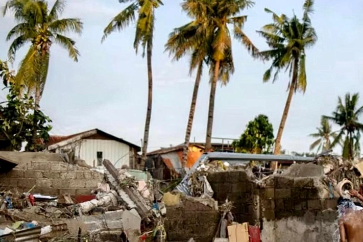 Миллион эвакуированных после тайфуна «Фунг Вонг» обрушевшегося на Филиппины