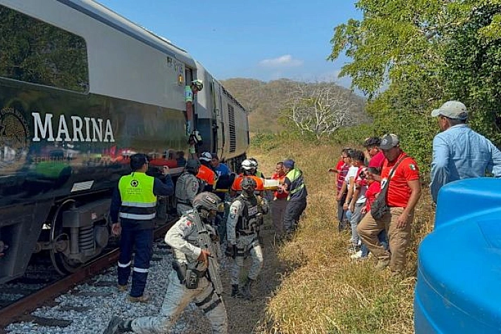 В Мексике в результате крушения поезда погибли 13 человек
