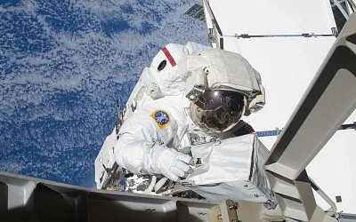 Астронавтки NASA вышли в открытый космос