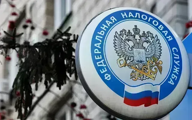 Уже в ноябре налоговики смогут сами списывать налоги с наших счетов