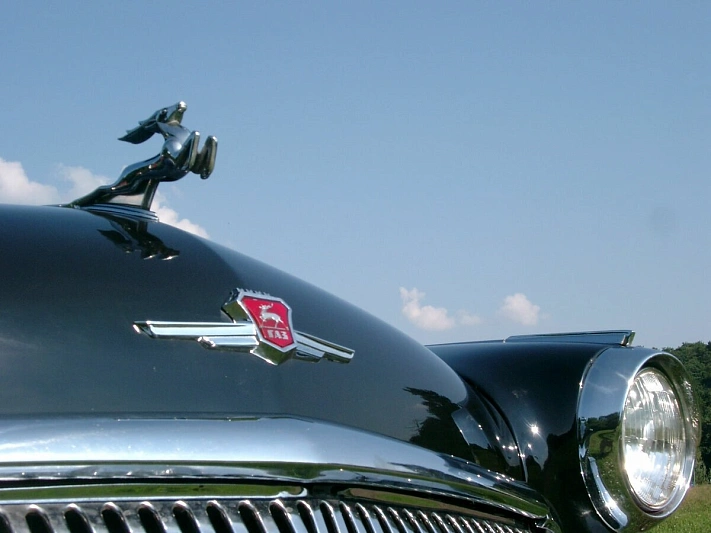 Глава Минпромотрга: «В России могут начать выпускать автомобили «Волга»»