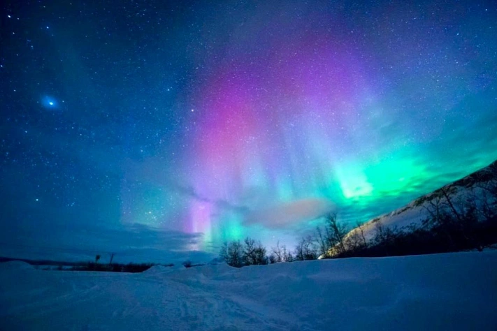 Северное сияние в новогоднюю ночь может дойти до Петербурга