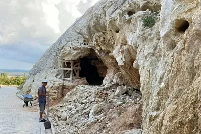 В крымской пещере нашли уникальные минералы,