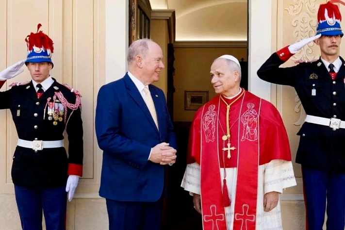 Папа Лев приехал в Монако, и протокол превратился в событие