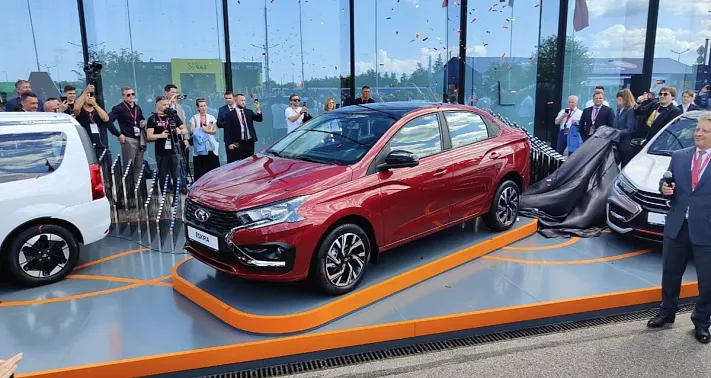 АвтоВАЗ представил Lada Iskra