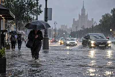 Москва встретит выходные сильным дождём и ветром