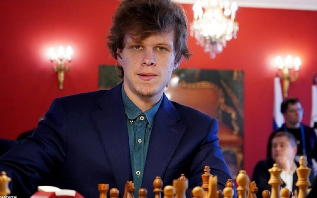 Владислав Артемьев обыграл действующего чемпиона мира по рапиду