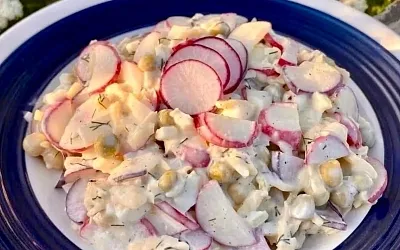 Салат с редисом и лёгкой заправкой