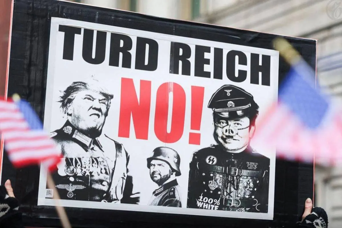 В США прошли массовые протесты против Трампа и Маска
