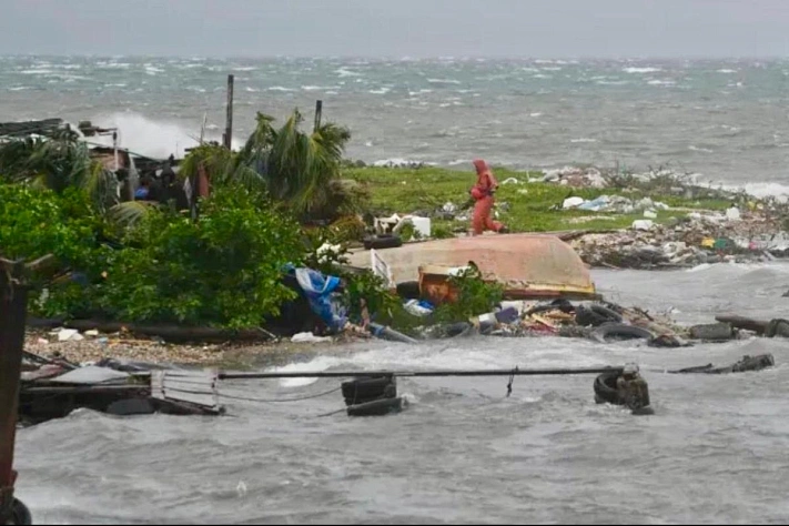 Шторм «Мелисса» идёт к Ямайке, есть жертвы и риск катастрофы
