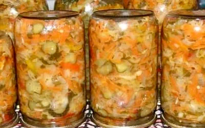 Классический салат «Охотничий» с огурцами на зиму