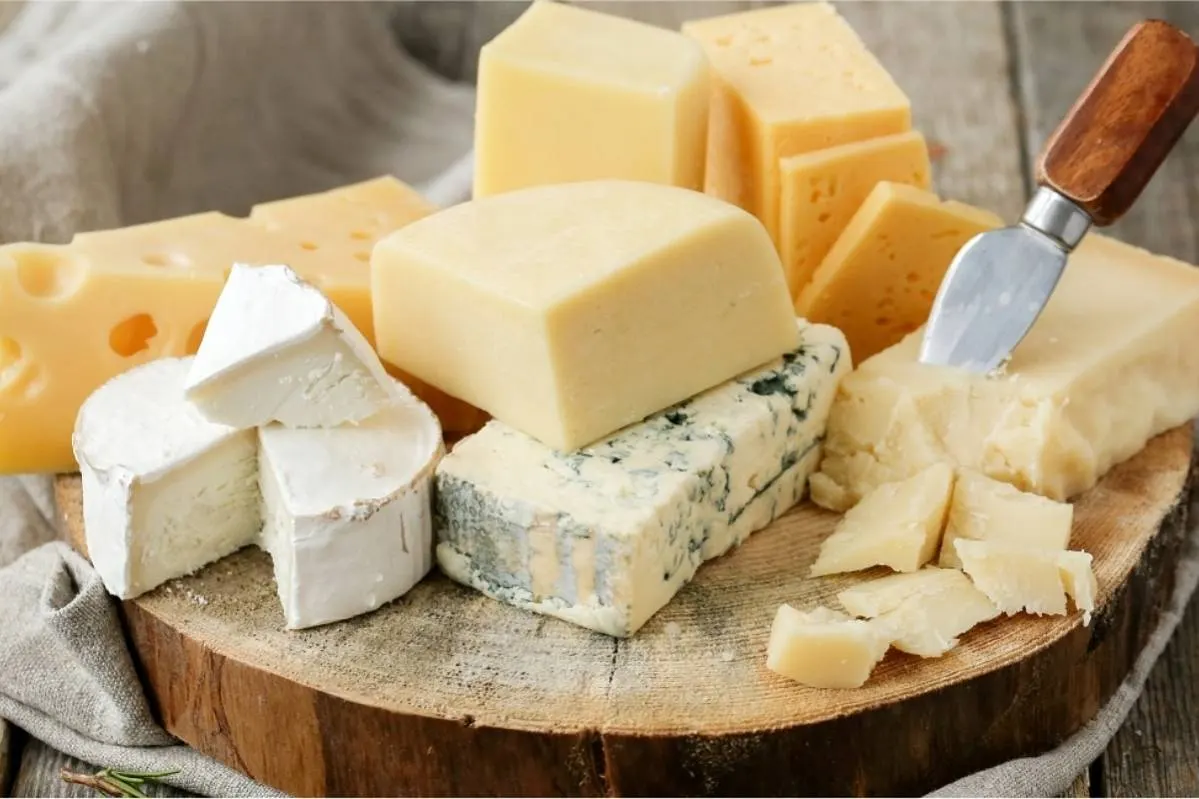В чём разница между сыром и сырным продуктом, как не купить фальсификат