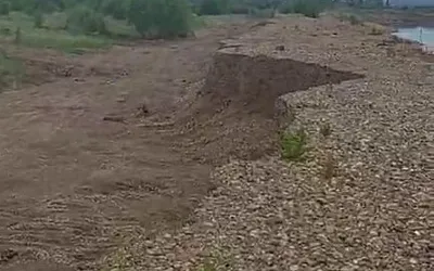 В Тулуне воруют гравий из дамбы, построенной для защиты от паводка