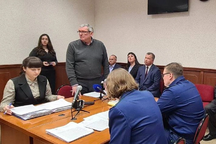 Мэр Серова Василий Сизиков отправлен в отставку «в связи с утратой доверия»