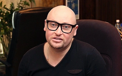 Шура хранит дома белоснежный гроб