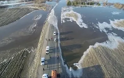 Вода в реке Томь продолжает подниматься