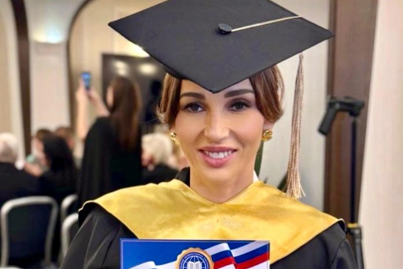 анфиса чехова показала диплом доктора психологии