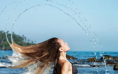 Самый простой способ защитить волосы от вреда морской воды