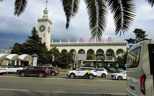 РЖД отменяет 47 рейсов в Сочи