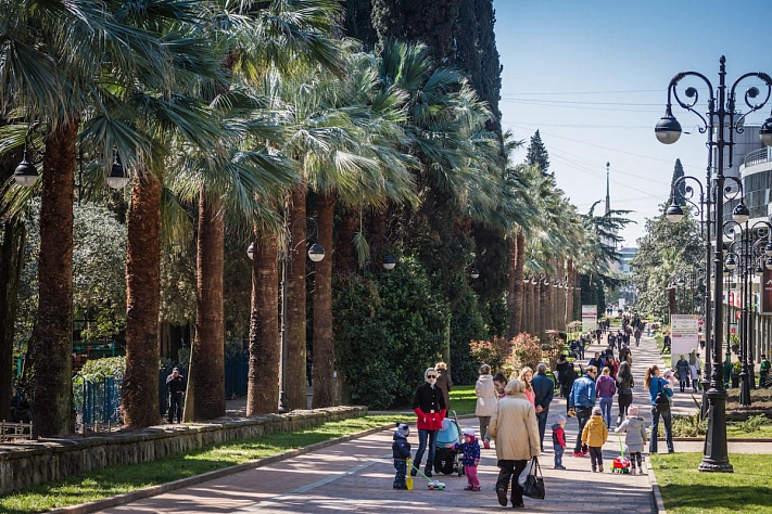 Сочи готовится к наплыву 10 миллионов туристов из-за кризиса в Геленджике и Анапе