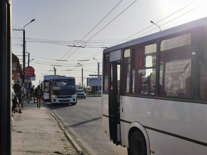 Водителя автобуса разыскивают в связи с изнасилованием школьницы в Севастополе