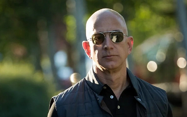 Безос продаст акции Amazon на $4,75 млрд до 2026 года