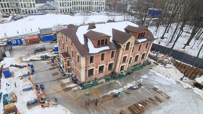 В Санкт-Петербурге впервые передвинули дом