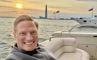 Константин Майор начал традицию яхтенных сделок на ПМЭФ