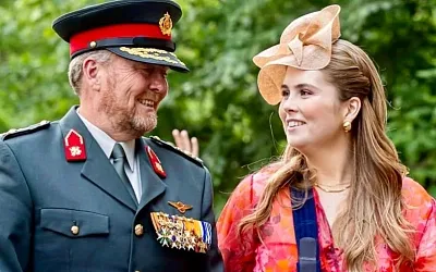 Принцесса с повязкой: Катарина-Амалия появилась на публике после травмы