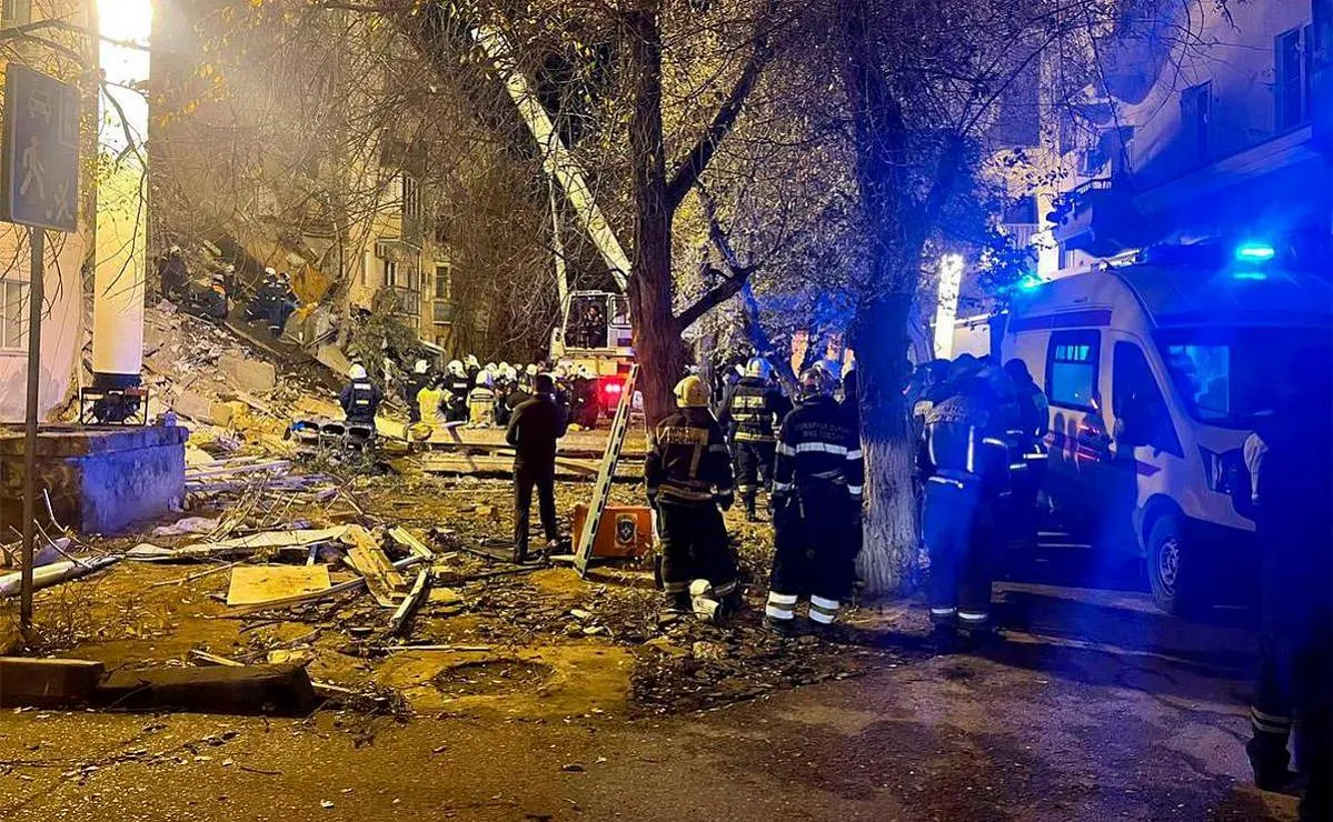 Дом в Астрахани мог обрушиться из-за перепланировки в одной из квартир