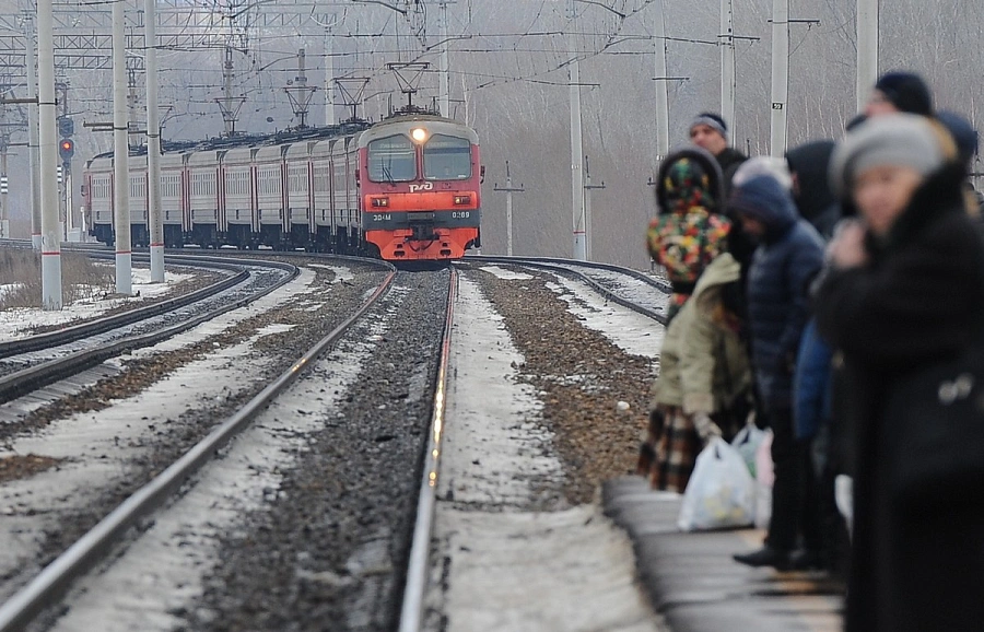 В Петербурге поезд сбил летнего подростка из Таджикистана - , Sputnik Таджикистан