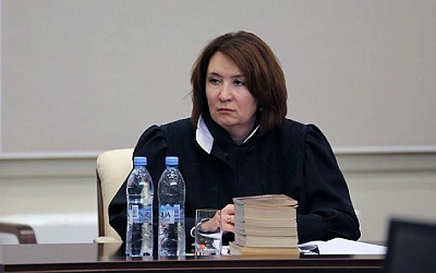 Бакинский суд отменил арест экс-судьи Елены Хахалевой 