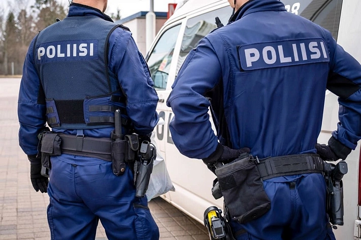 В Финляндии мужчина ради шутки заложил 12 кг динамита в машины друга