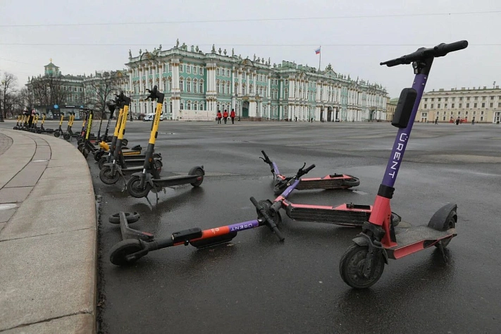 Власти Петербурга предложили ввести платный въезд в центр города