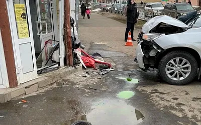 В Костроме скончался младенец, сбитый автомобилем в центре города