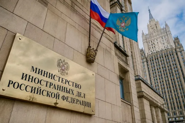 В российском МИДе опровергли сообщения о подготовке выездных виз