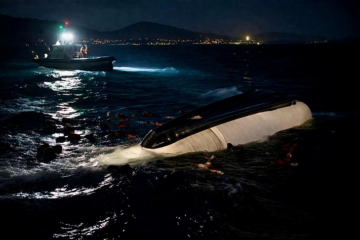 У берегов Турции перевернулась лодка с мигрантами, погибли 18 человек