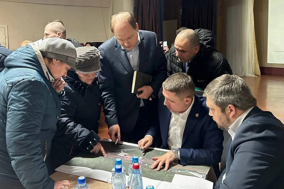 В Новгородской области прошла первая встреча с населением по поводу строительства ВСМ
