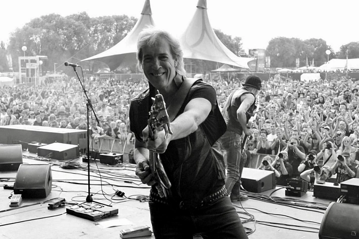 Умер Франсис Буххольц, бас-гитарист эпохи больших Scorpions