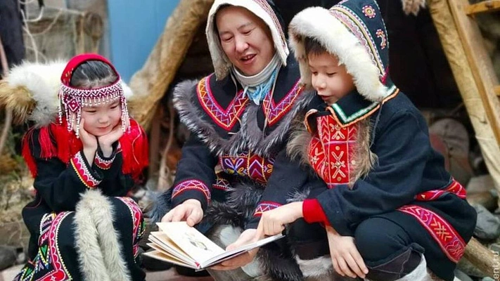 Руководителей Фонда сохранения родных языков отправили в колонию