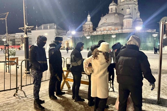 Новый год в России прошёл по-разному 