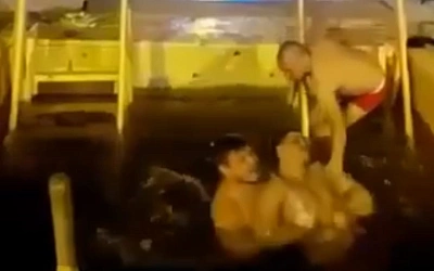Мужчина едва не утонул в крещенской купели