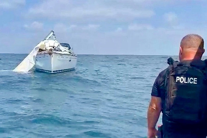 Спасение в море: у побережья Израиля эвакуировали повреждённую яхту с туристами