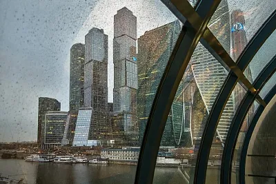 Гроза и шквалистый ветер надвигаются на Москву и Подмосковье