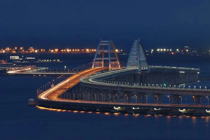 На Крымском мосту введён запрет на проезд электромобилей