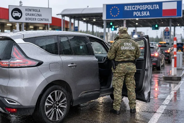 За что машину могут развернуть на границе с Польшей